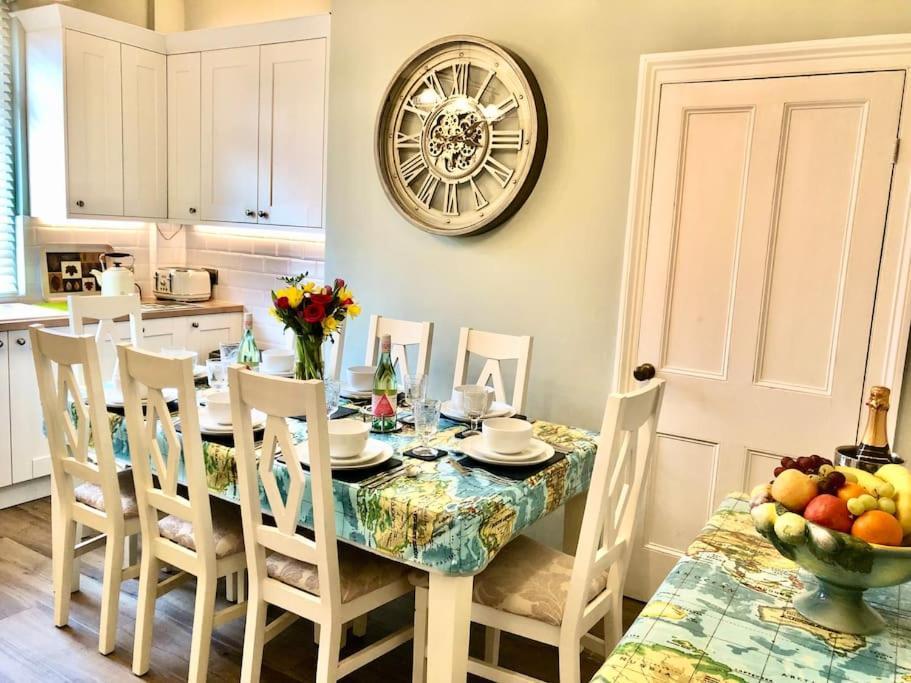 The Pirate'S Palace, Whitby - Elegant, Comfy, Fun מראה חיצוני תמונה